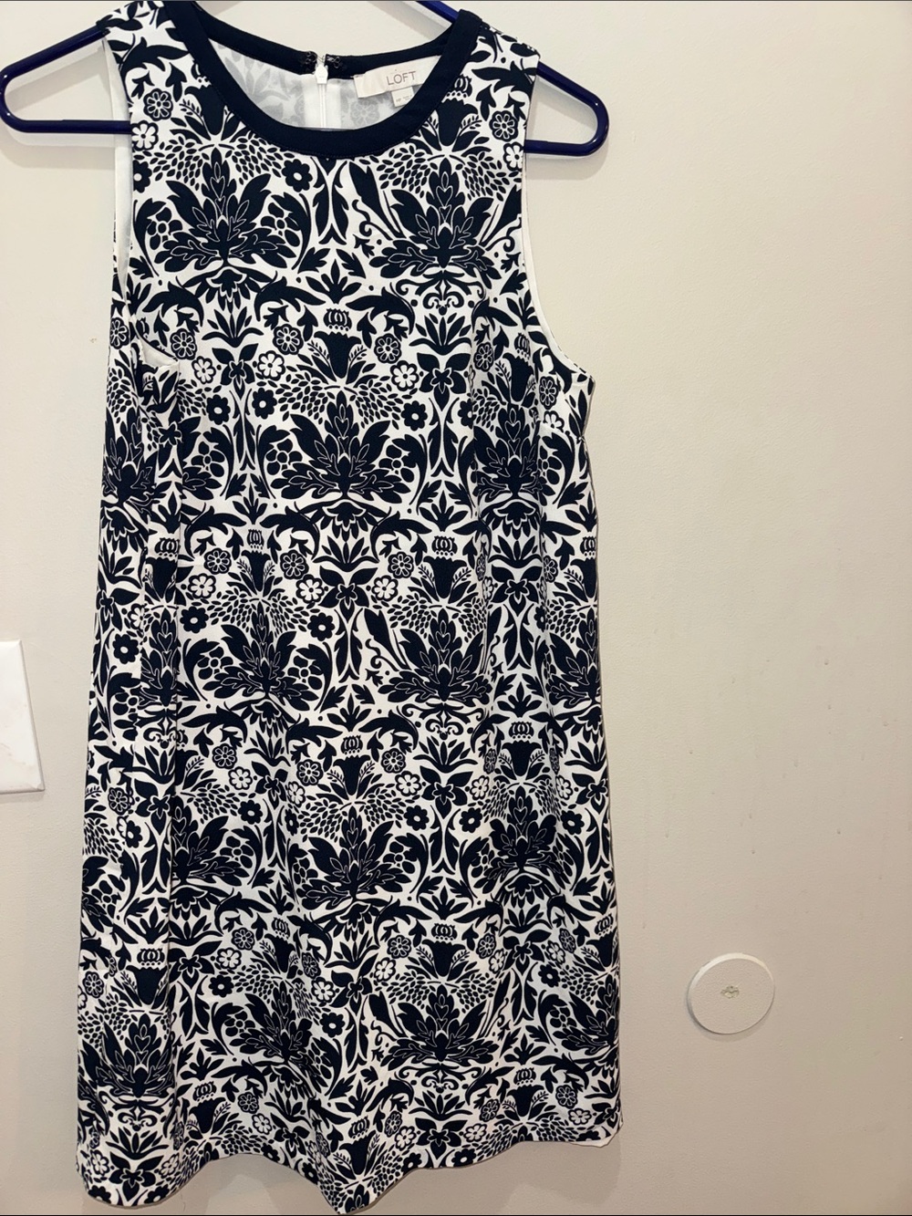 LOFT Navy Blue and White Floral-Print Sleeveless Dress